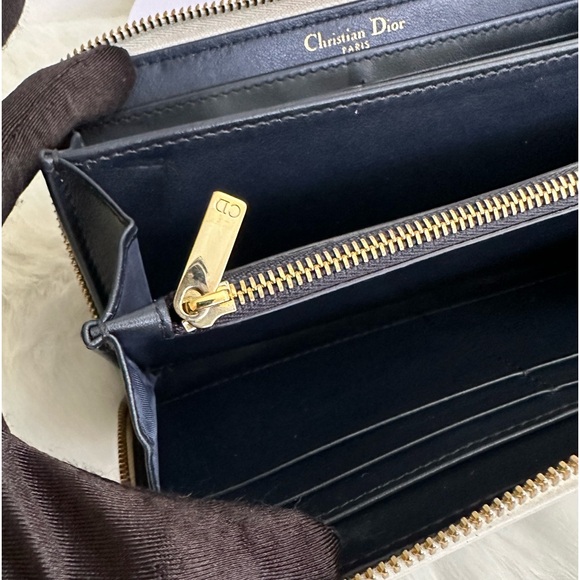 Stunning Wallet - Picture 7 of 12